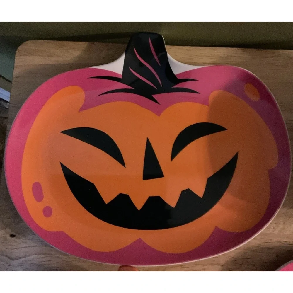 Hyde And Eek Pumpkin Plates And Bowls,  Set‎ Of 4, 2 Plates And 2 Bowls